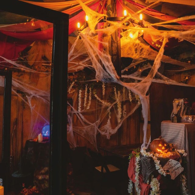 Bares-en-Halloween-NYC-The-Cauldron